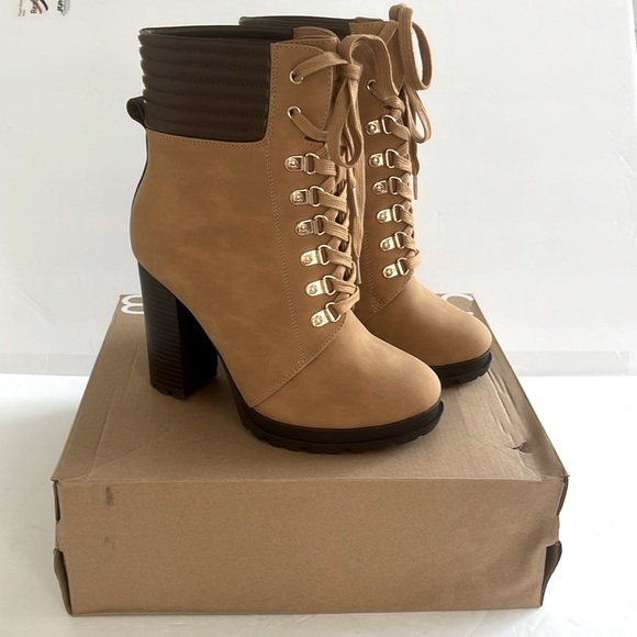 JUST FAB Shandee Tan Ankle Lace Up Block Heel Boots Chelsea Shoes Size 7 Wide - Picture 11 of 11